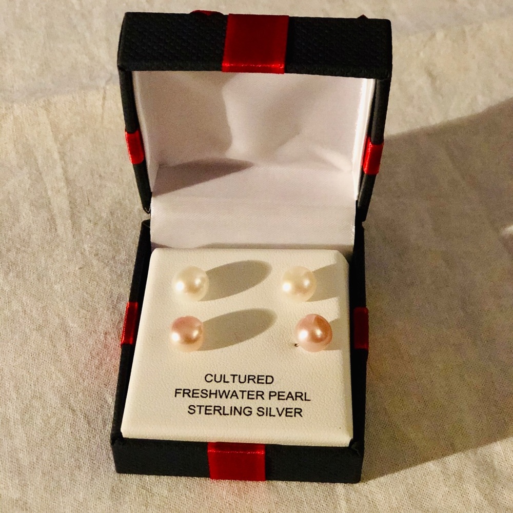 FRESHWATER PEARL EARRINGS